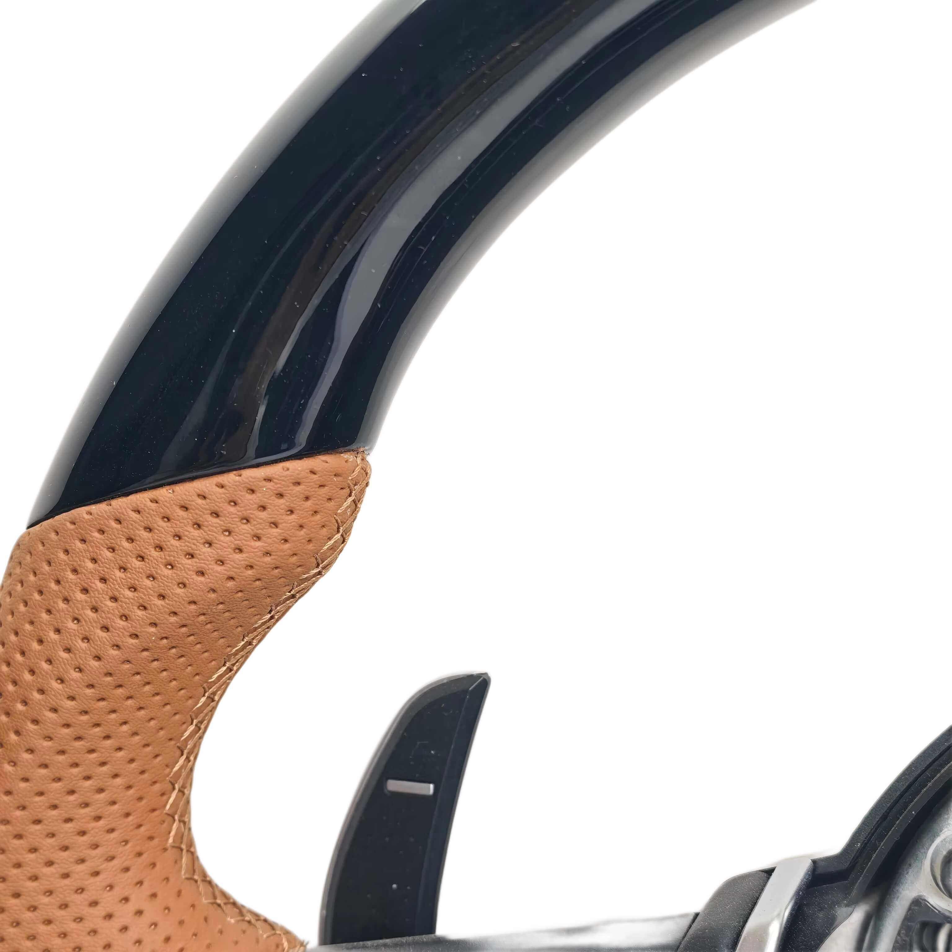 BMW - F-Serie - Sort Blank Carbon - Brun Perferted Læder - Carbonit